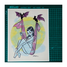 Cargar imagen en el visor de la galería, CHICA VAMP