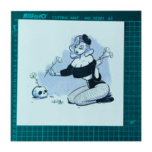 Load image into Gallery viewer, SKULL VASE