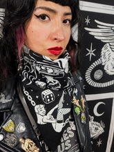 Cargar imagen en el visor de la galería, HELL DRIVER BANDANA
