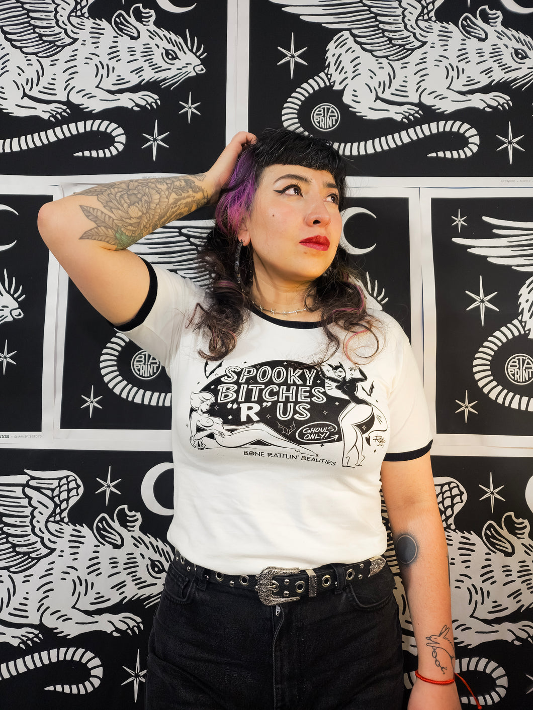 SPOOKY BITCHES - RINGER TEE